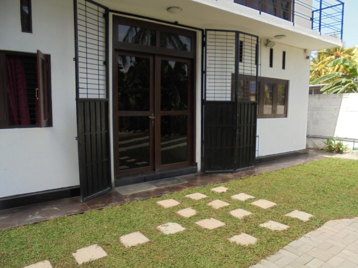 Jmf Hotel Negombo Luaran gambar