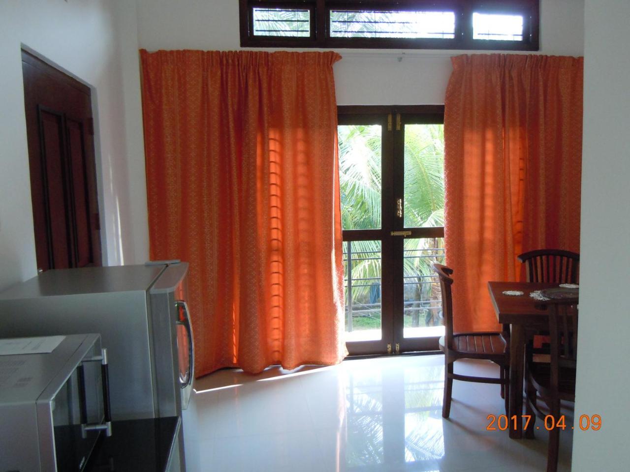 Jmf Hotel Negombo Luaran gambar