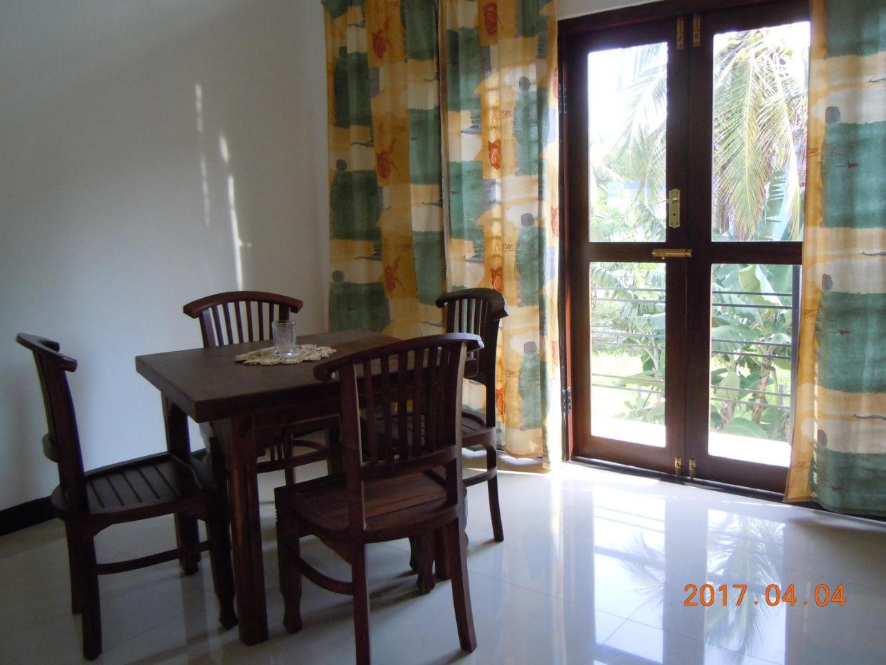 Jmf Hotel Negombo Luaran gambar