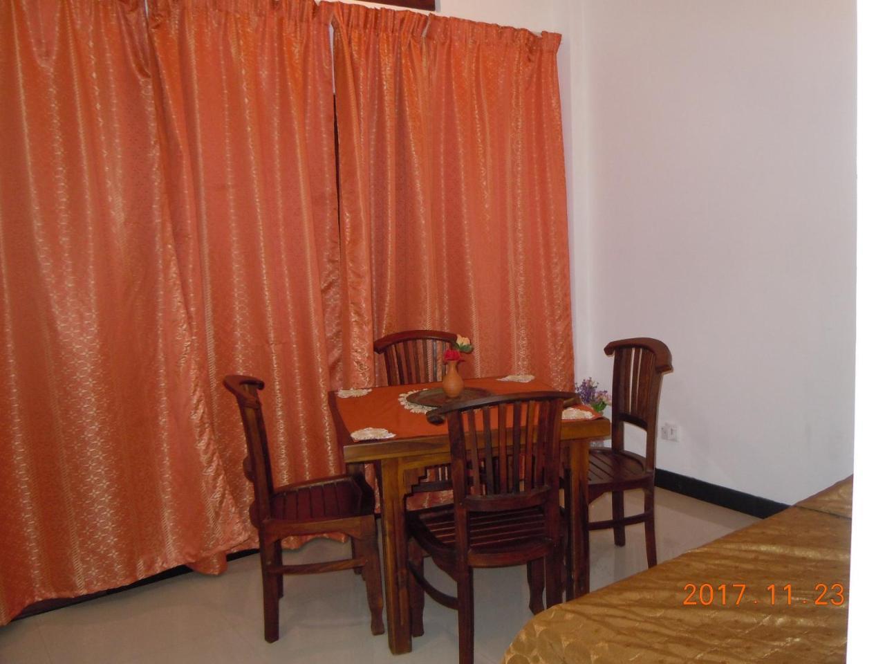 Jmf Hotel Negombo Luaran gambar