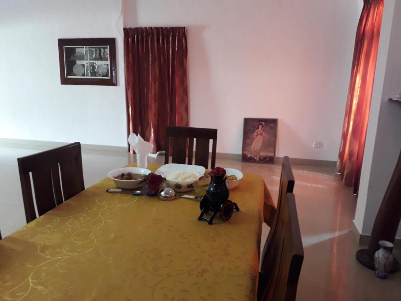Jmf Hotel Negombo Luaran gambar