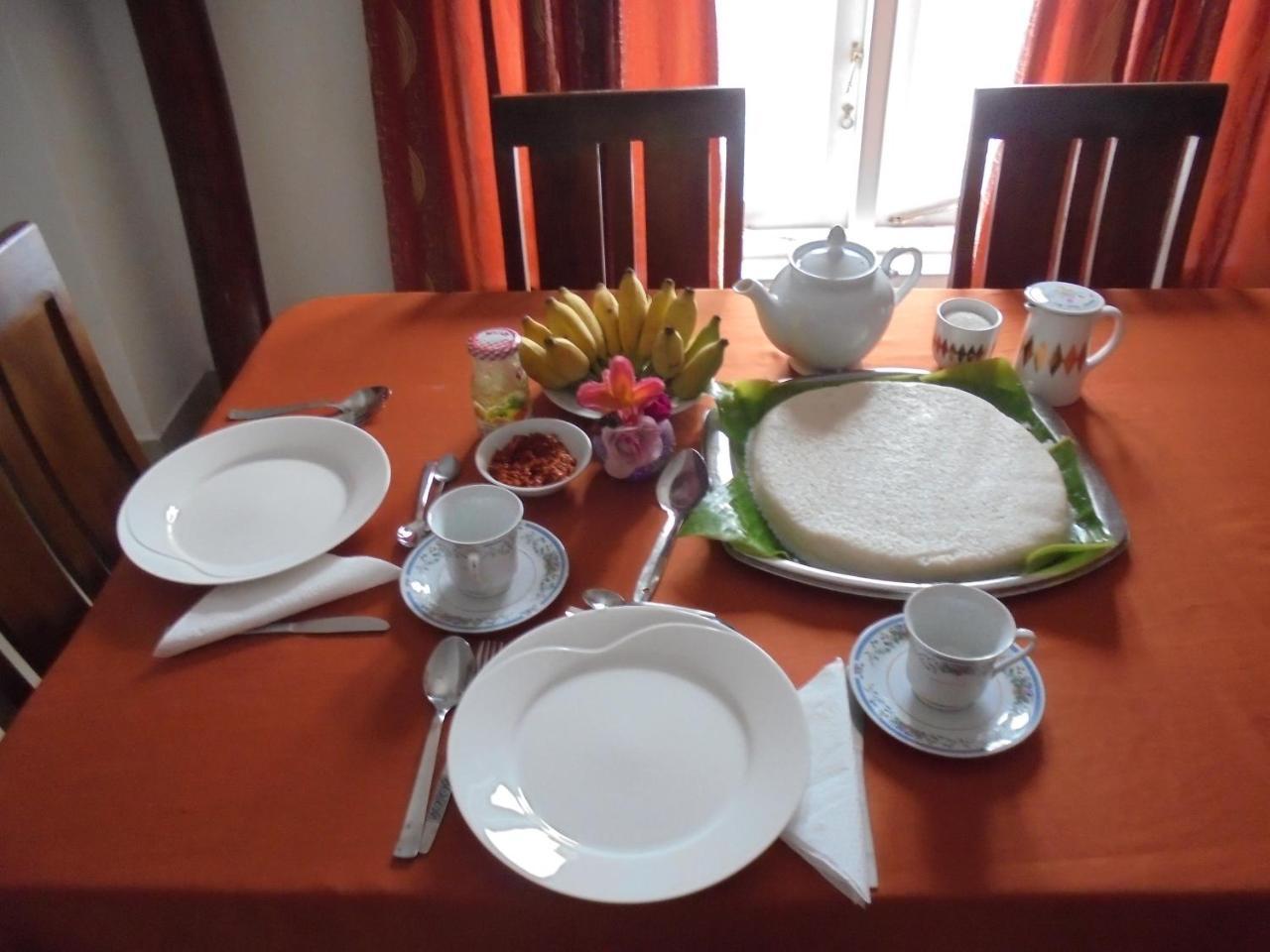 Jmf Hotel Negombo Luaran gambar