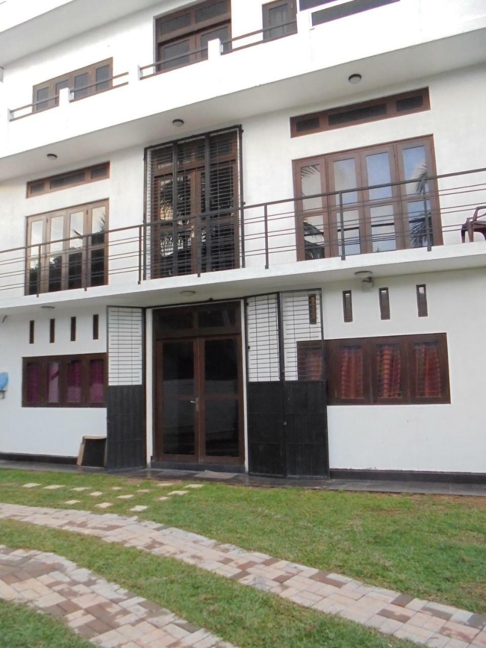 Jmf Hotel Negombo Luaran gambar