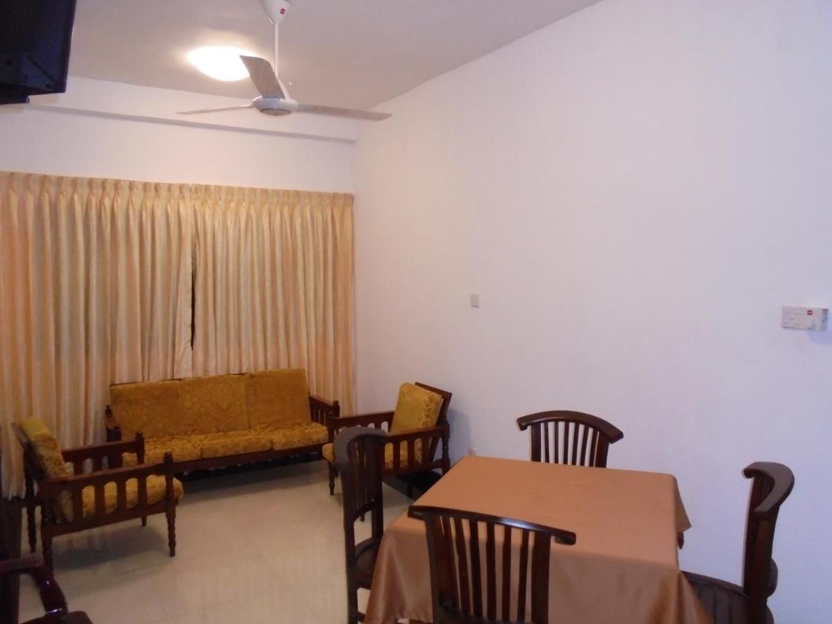 Jmf Hotel Negombo Luaran gambar